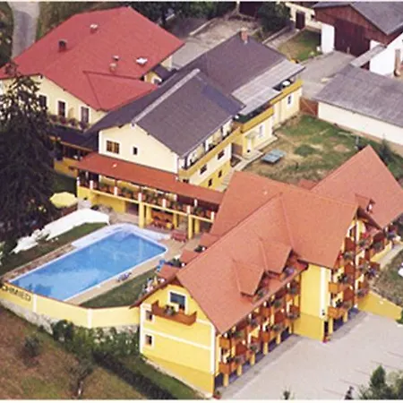 Das Hotel Schmied In Der Suedsteiermark 3* Arnfels