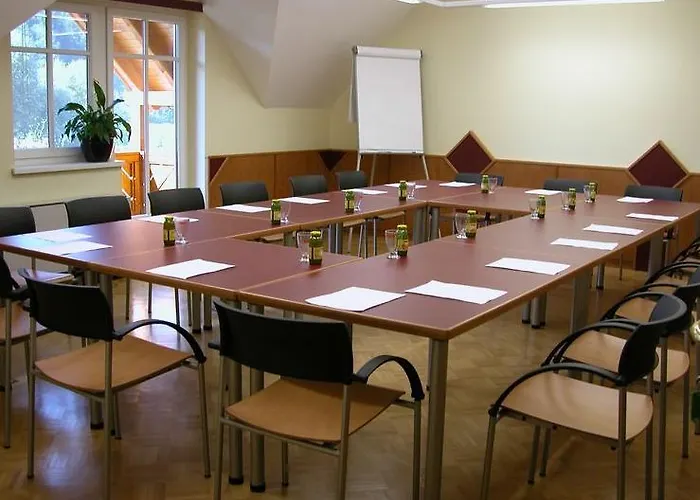 Schmied فندق Arnfels