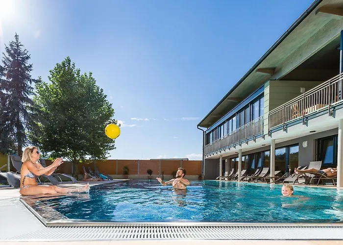 Schmied فندق Arnfels